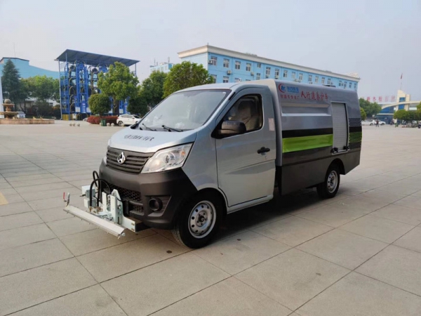 長安2.5方路面養(yǎng)護(hù)車，清洗車多少錢