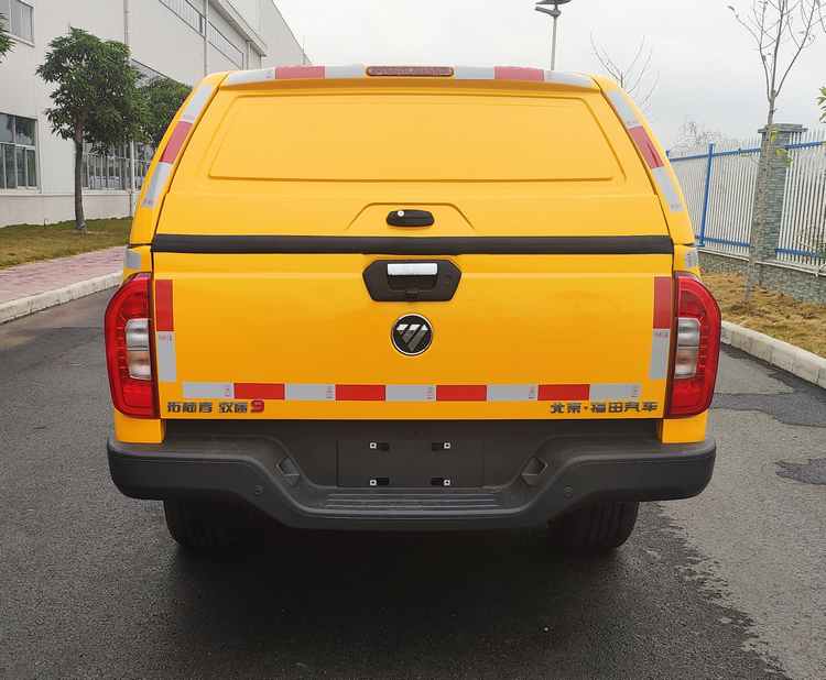 福田1800立方四驅(qū)皮卡救險(xiǎn)車(chē)